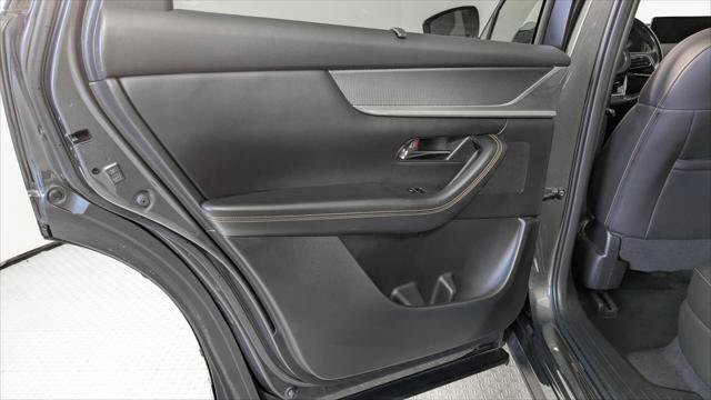 Used 2024 MAZDA CX-90 3.3 Turbo w/ Preferred Plus AWD/4WD image 16