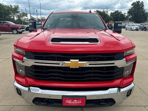 Used 2025 Chevrolet Silverado 2500 LT w/ All Star Edition AWD/4WD image 9