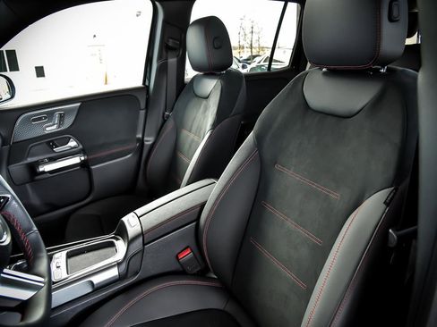 Certified 2025 Mercedes-Benz GLB 250 4MATIC image 12