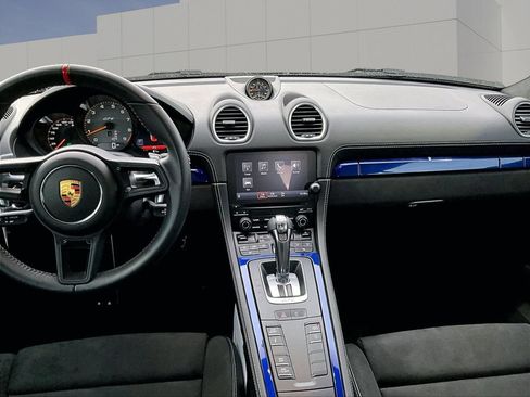 Certified 2021 Porsche 718 Cayman GT4 RWD image 16