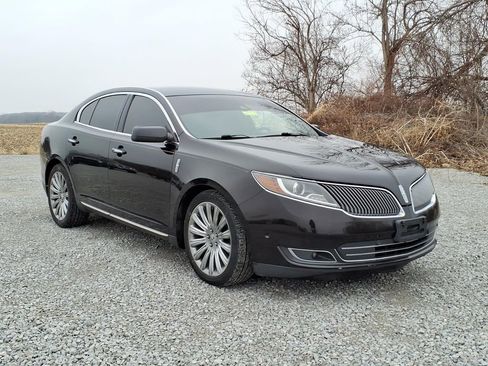 Used 2013 Lincoln MKS image 2