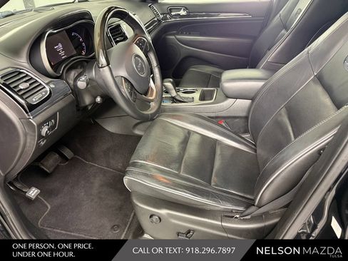 Used 2019 Jeep Grand Cherokee Overland RWD image 17
