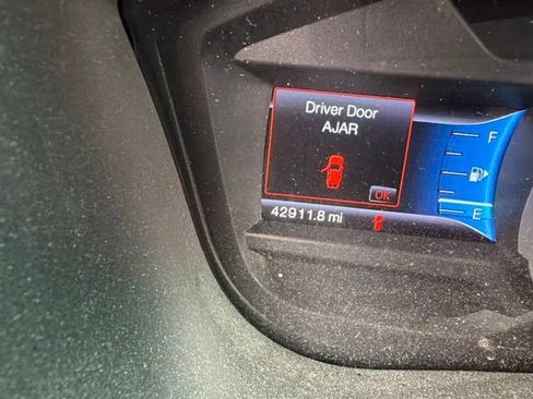 Used 2014 Ford Explorer Limited w/ Equipment Group 301A AWD/4WD image 14