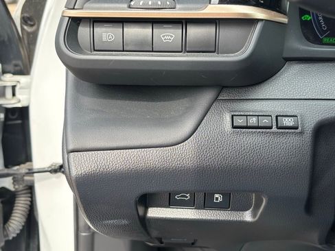 Used 2024 Toyota Crown XLE image 24