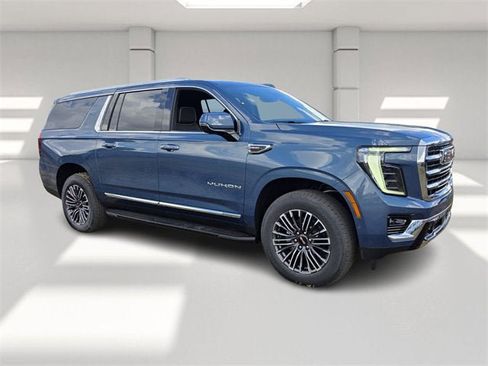 New 2026 GMC Yukon XL Elevation image 7