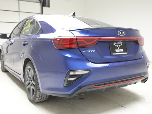 Used 2021 Kia Forte GT-Line FWD image 2