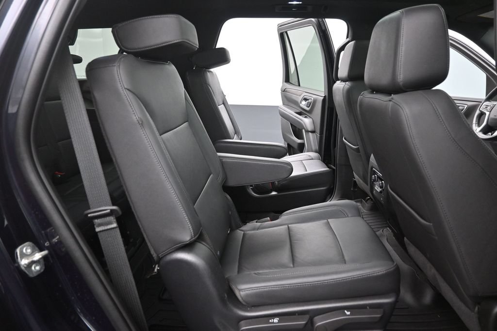 Used 2022 Chevrolet Tahoe Z71 w/ Luxury Package AWD/4WD image 23