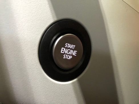 New 2025 Volkswagen ID. Buzz Pro S Plus image 25