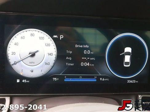 Used 2023 Hyundai Elantra SEL w/ Convenience Package FWD image 16