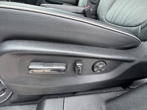 Used 2025 Honda Odyssey Elite image 14