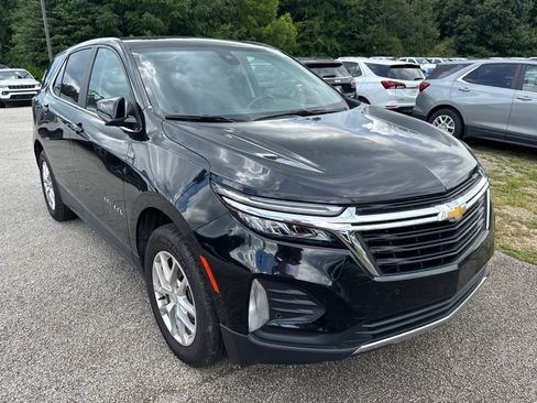 Used 2024 Chevrolet Equinox LT AWD/4WD image 3