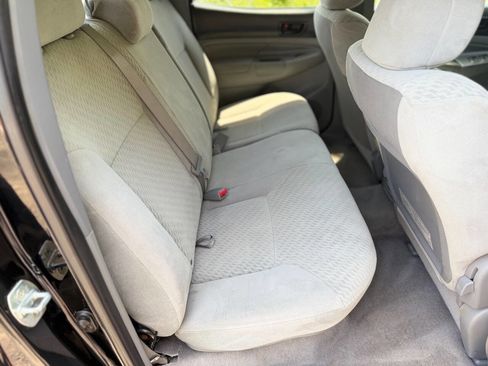 Used 2011 Toyota Tacoma PreRunner w/ SR5 Pkg #2 RWD image 12