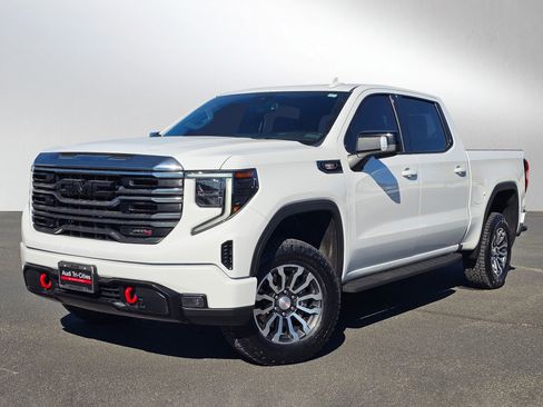 Used 2022 GMC Sierra 1500 AT4 w/ AT4 Preferred Package image 1