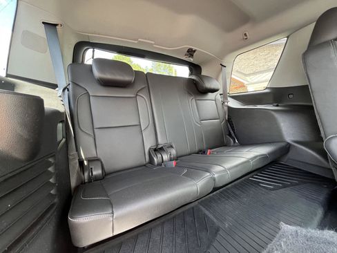 Used 2018 GMC Yukon SLT w/ Open Road Package RWD image 18