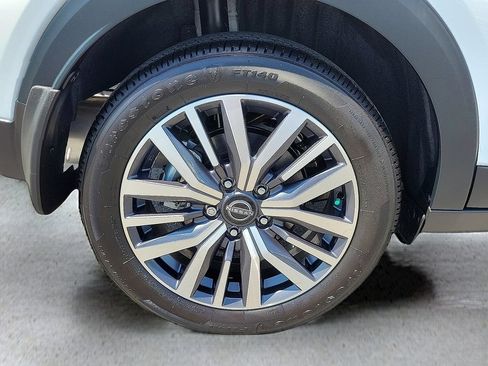 Used 2024 Nissan Kicks SV FWD image 7