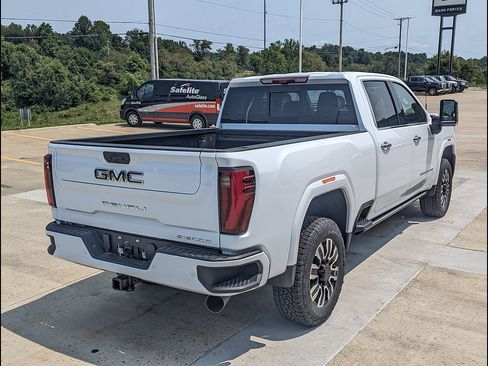 New 2026 GMC Sierra 2500 Denali Ultimate w/ Max Trailering Package AWD/4WD image 7