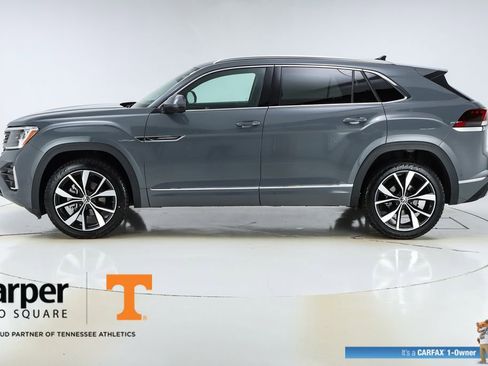 Used 2024 Volkswagen Atlas Cross Sport SEL Premium R-Line image 2