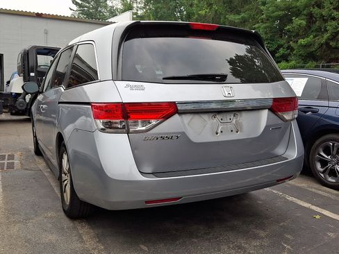Used 2016 Honda Odyssey SE image 4