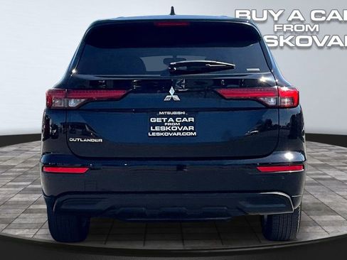 Used 2022 Mitsubishi Outlander ES AWD/4WD image 4
