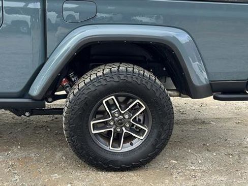Certified 2024 Jeep Gladiator Mojave image 12