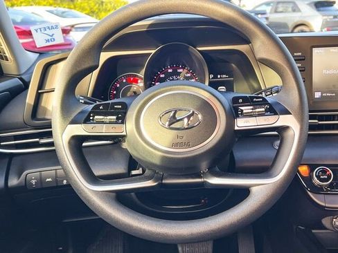 Certified 2023 Hyundai Elantra SEL image 21