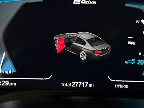 Used 2023 BMW 530e 530e iPerformance w/ M Sport Package image 31