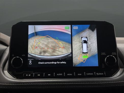 Used 2023 Nissan Rogue SL w/ SL Premium Package image 11