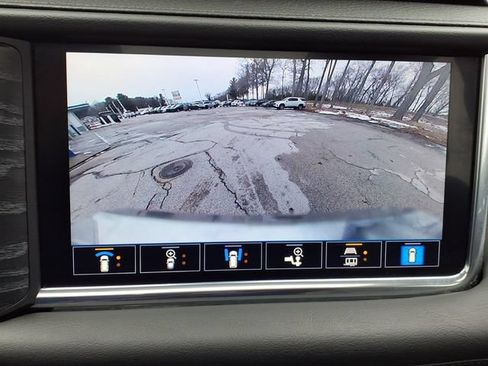 Used 2021 GMC Yukon Denali w/ Denali Ultimate Package AWD/4WD image 22