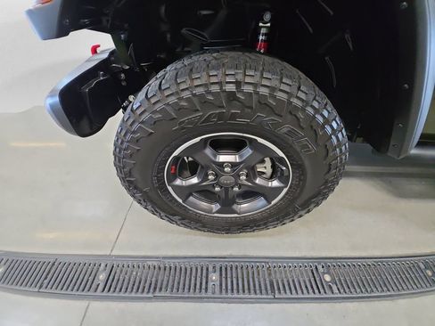 Used 2022 Jeep Gladiator Rubicon w/ LED Lighting Group AWD/4WD image 9