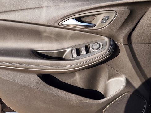 Used 2025 Buick Encore GX Sport Touring w/ Experience Buick Package image 31