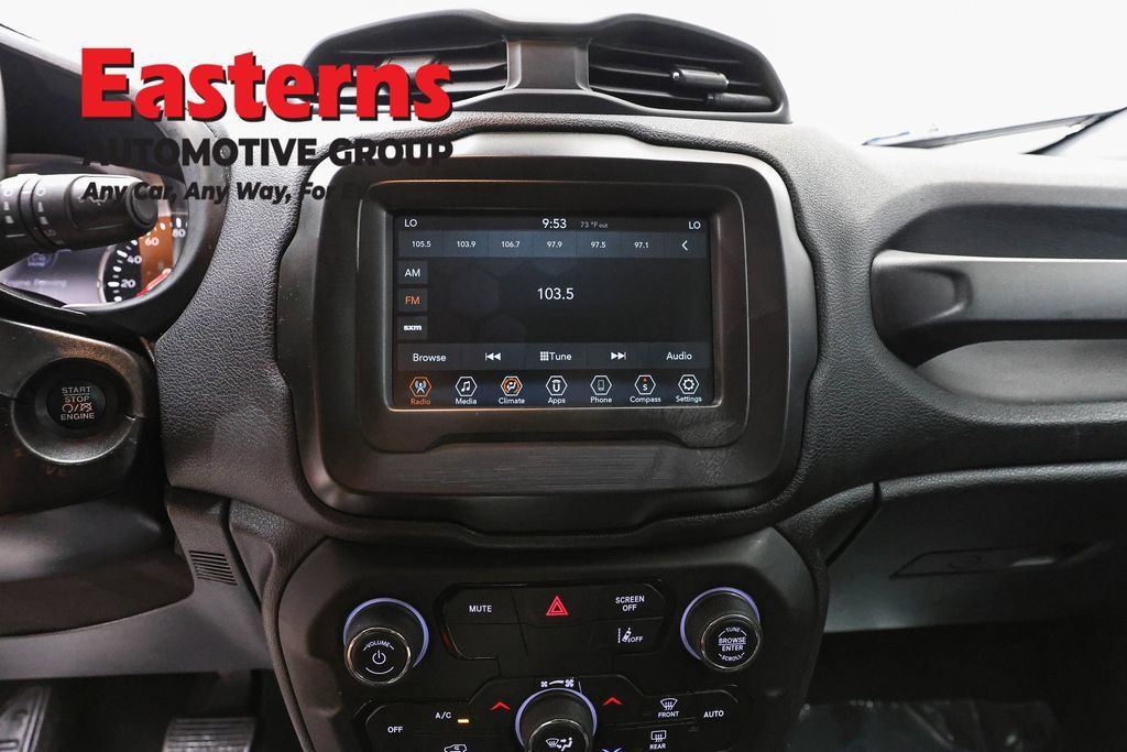 Used 2021 Jeep Renegade Latitude AWD/4WD image 13