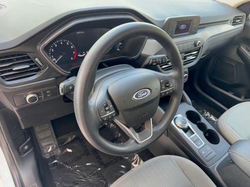 Used 2020 Ford Escape S FWD image 4