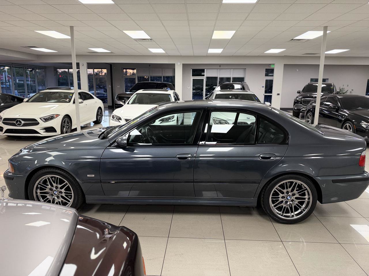Used 2001 BMW M5 RWD image 3