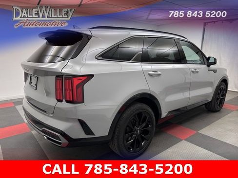 Used 2023 Kia Sorento SX image 6