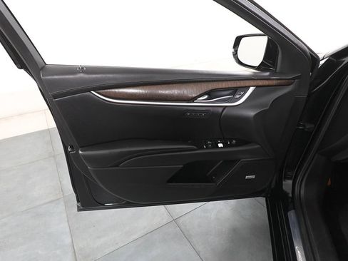 Used 2018 Cadillac XTS Luxury image 8