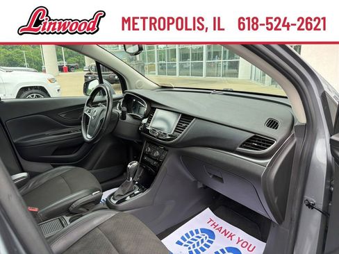 Used 2020 Buick Encore Preferred FWD image 8