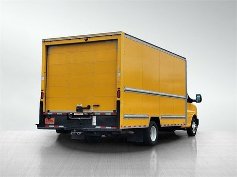 Used 2019 GMC Savana 3500 Work Van w/ Driver Convenience Package image 5