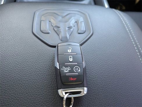 Used 2025 RAM 1500 Laramie w/ Night Edition image 36