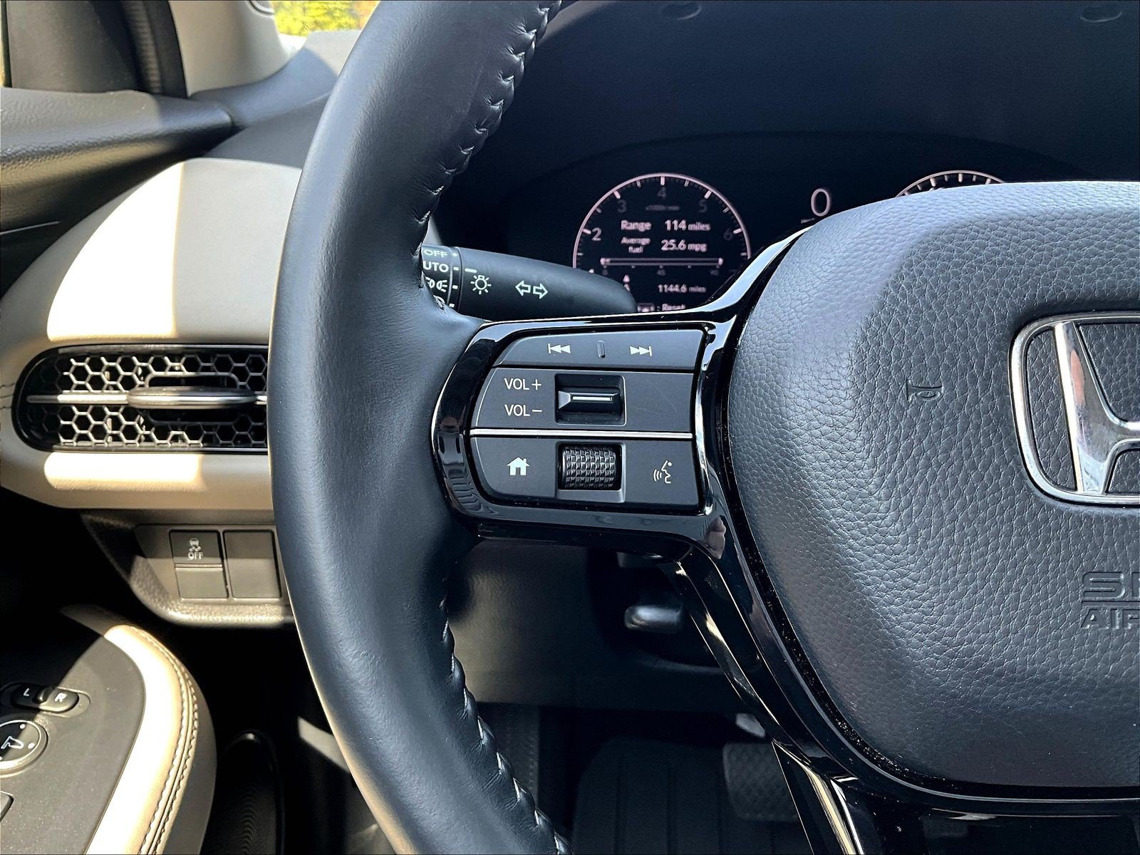 Used 2023 Honda HR-V EX-L image 11