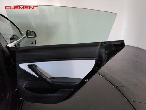 Used 2019 Tesla Model 3 Long Range image 25