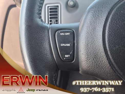 Used 2002 Chrysler Prowler image 26