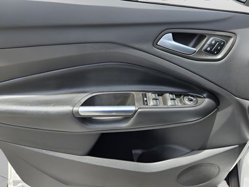 Used 2019 Ford Escape Titanium FWD image 13