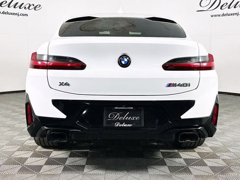 Used 2024 BMW X4 M40i AWD/4WD image 5