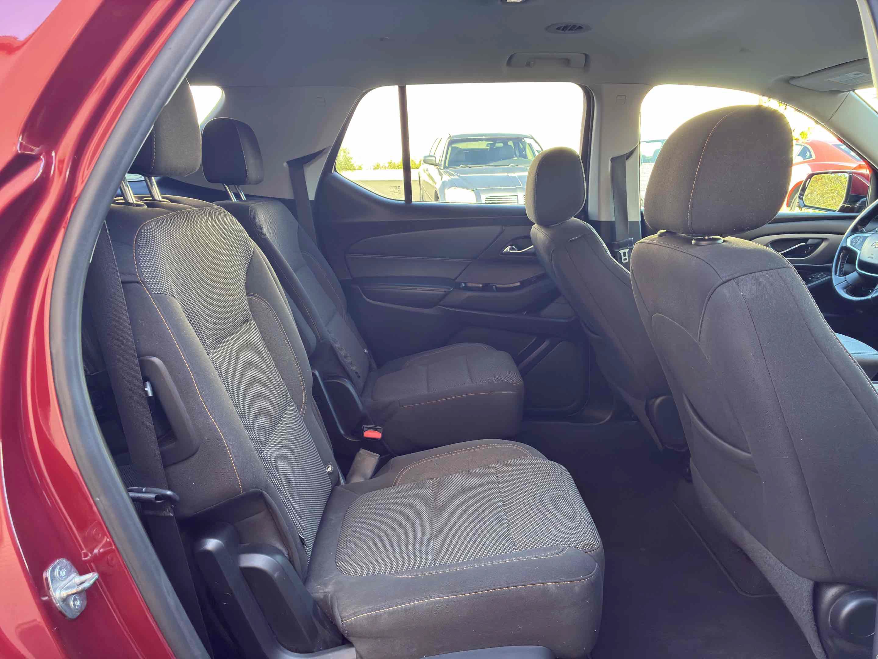 Used 2019 Chevrolet Traverse LT FWD image 44