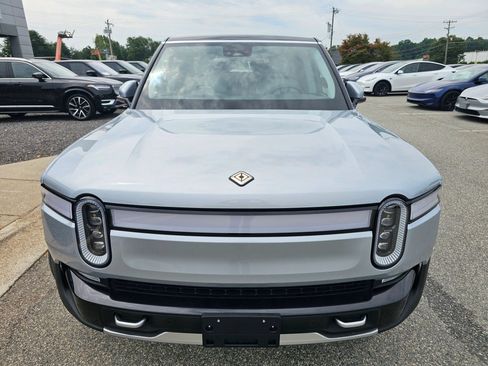 Used 2024 Rivian R1S Adventure AWD/4WD image 9