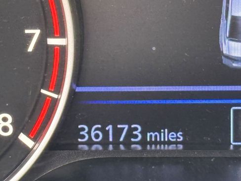 Used 2025 Nissan Altima 2.5 SV FWD image 9