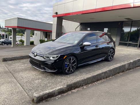 Used 2024 Volkswagen Golf R AWD/4WD image 4