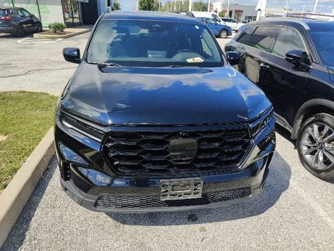 Used 2025 Honda Pilot Black Edition image 14
