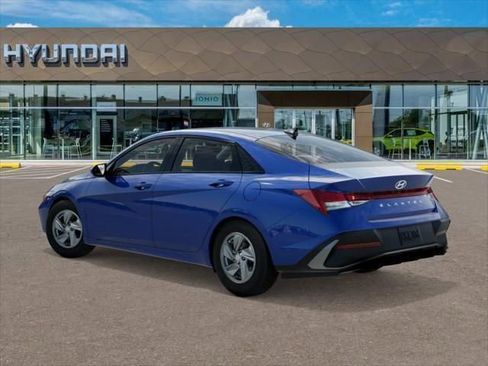 New 2026 Hyundai Elantra SE w/ Cargo Package FWD image 5