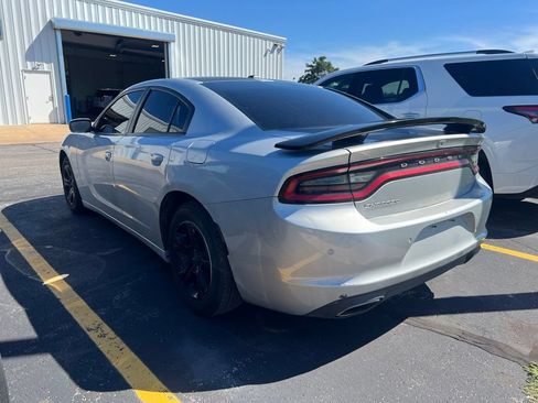 Used 2020 Dodge Charger SXT RWD image 3